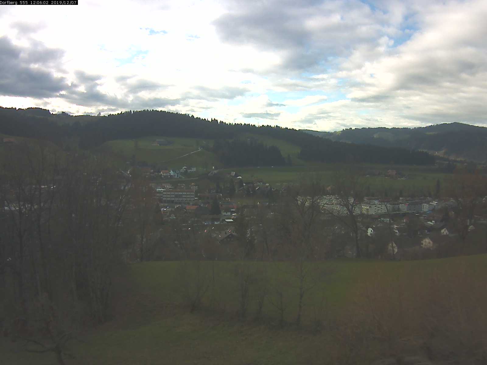 Webcam-Bild: Aussicht vom Dorfberg in Langnau 20191207-120601