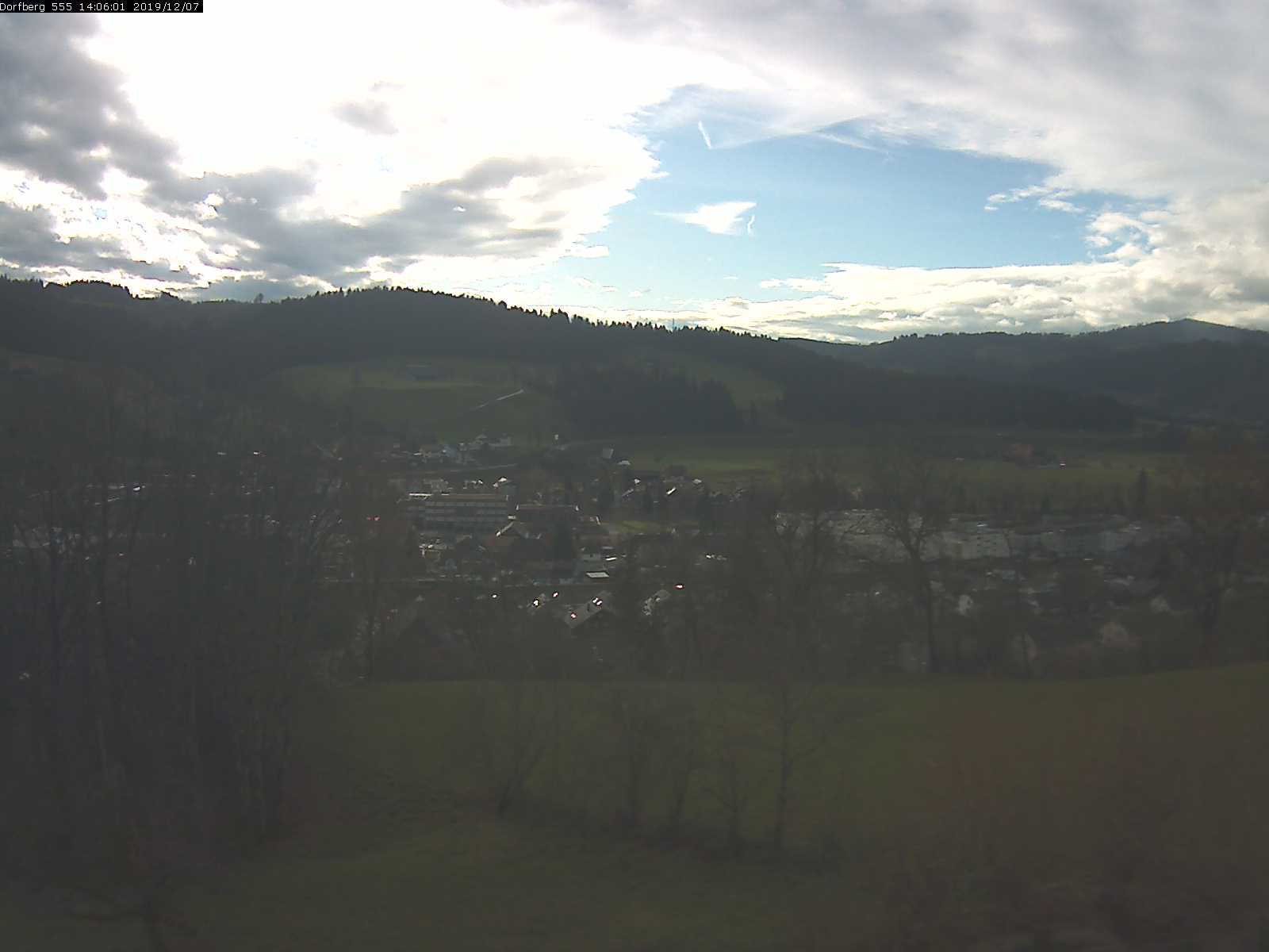Webcam-Bild: Aussicht vom Dorfberg in Langnau 20191207-140601