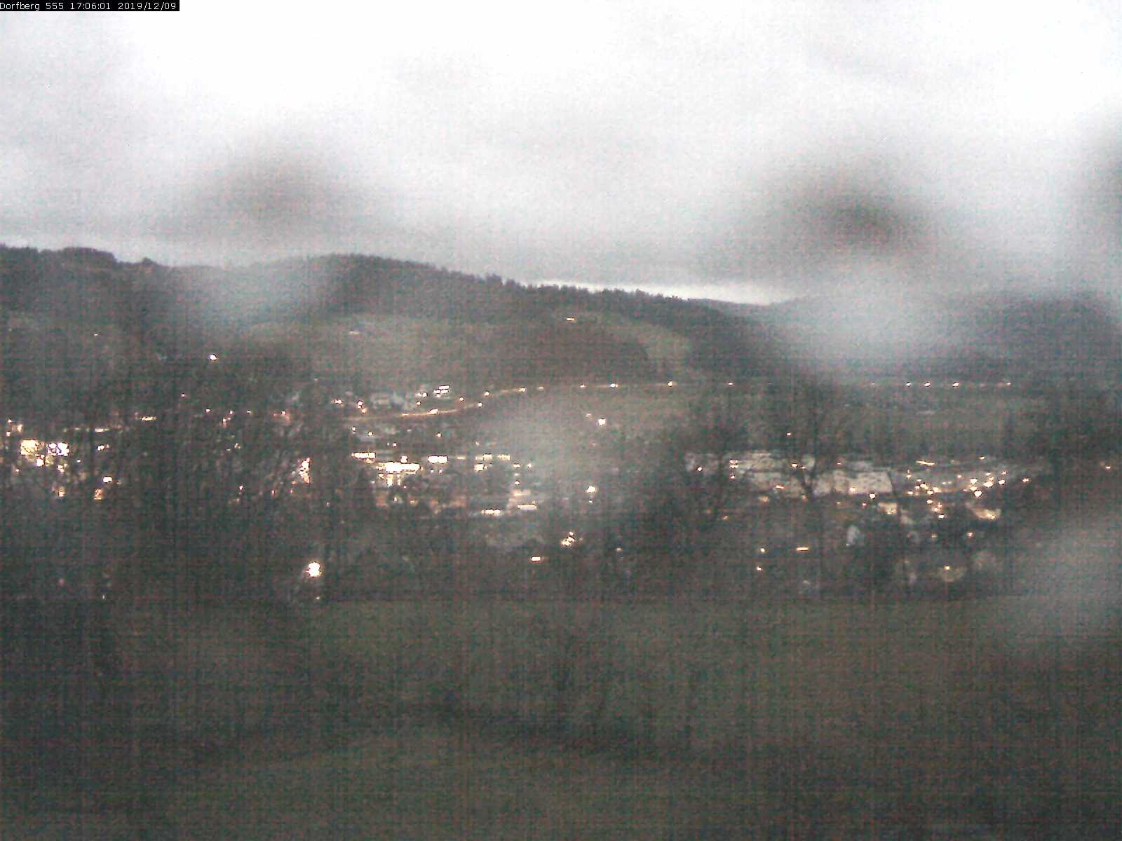 Webcam-Bild: Aussicht vom Dorfberg in Langnau 20191209-170601