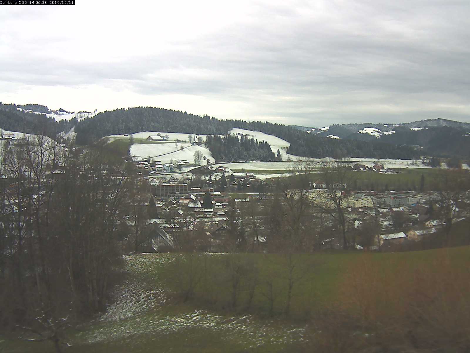 Webcam-Bild: Aussicht vom Dorfberg in Langnau 20191211-140601