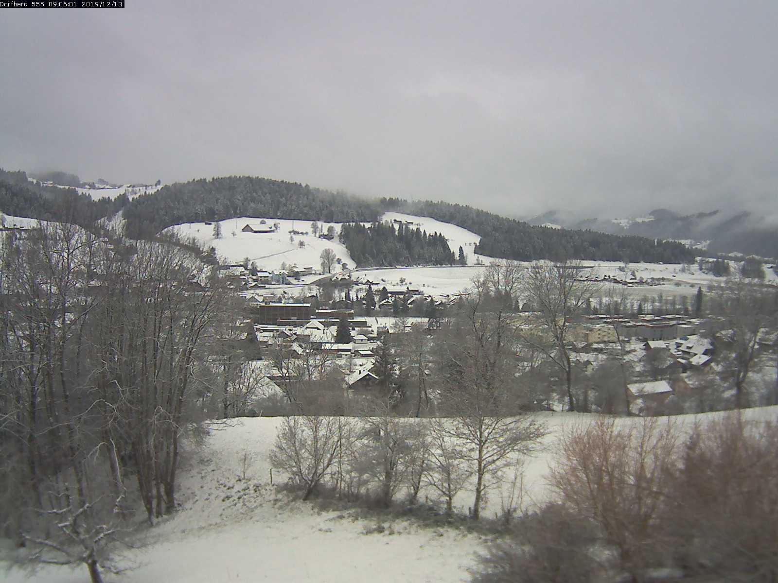 Webcam-Bild: Aussicht vom Dorfberg in Langnau 20191213-090601