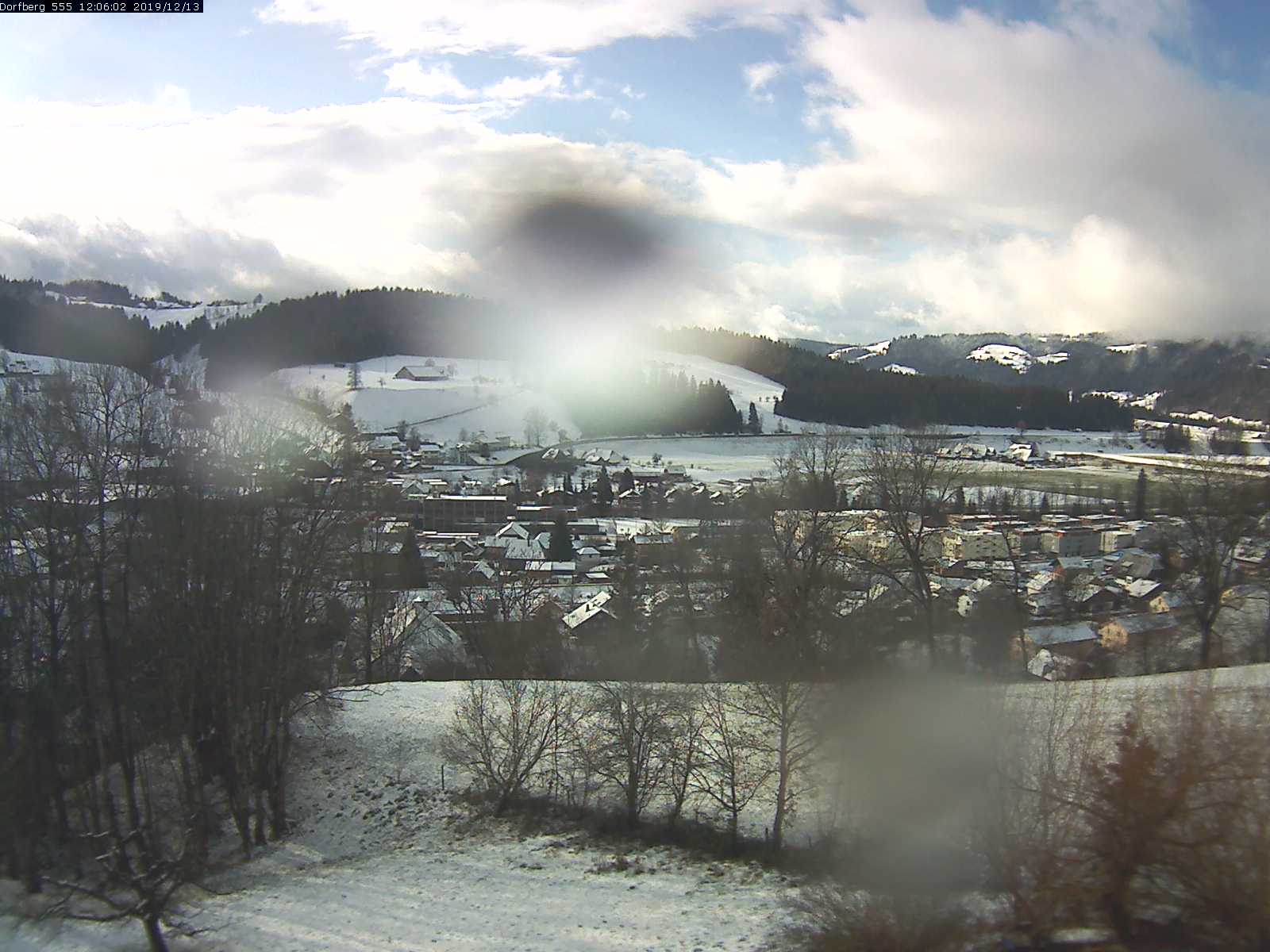 Webcam-Bild: Aussicht vom Dorfberg in Langnau 20191213-120601