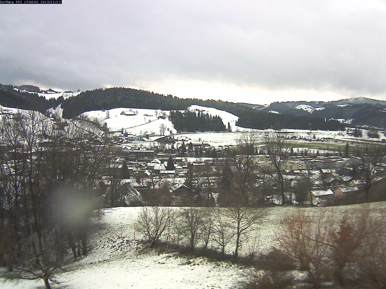 Webcam-Bild: Aussicht vom Dorfberg in Langnau 20191213-150601