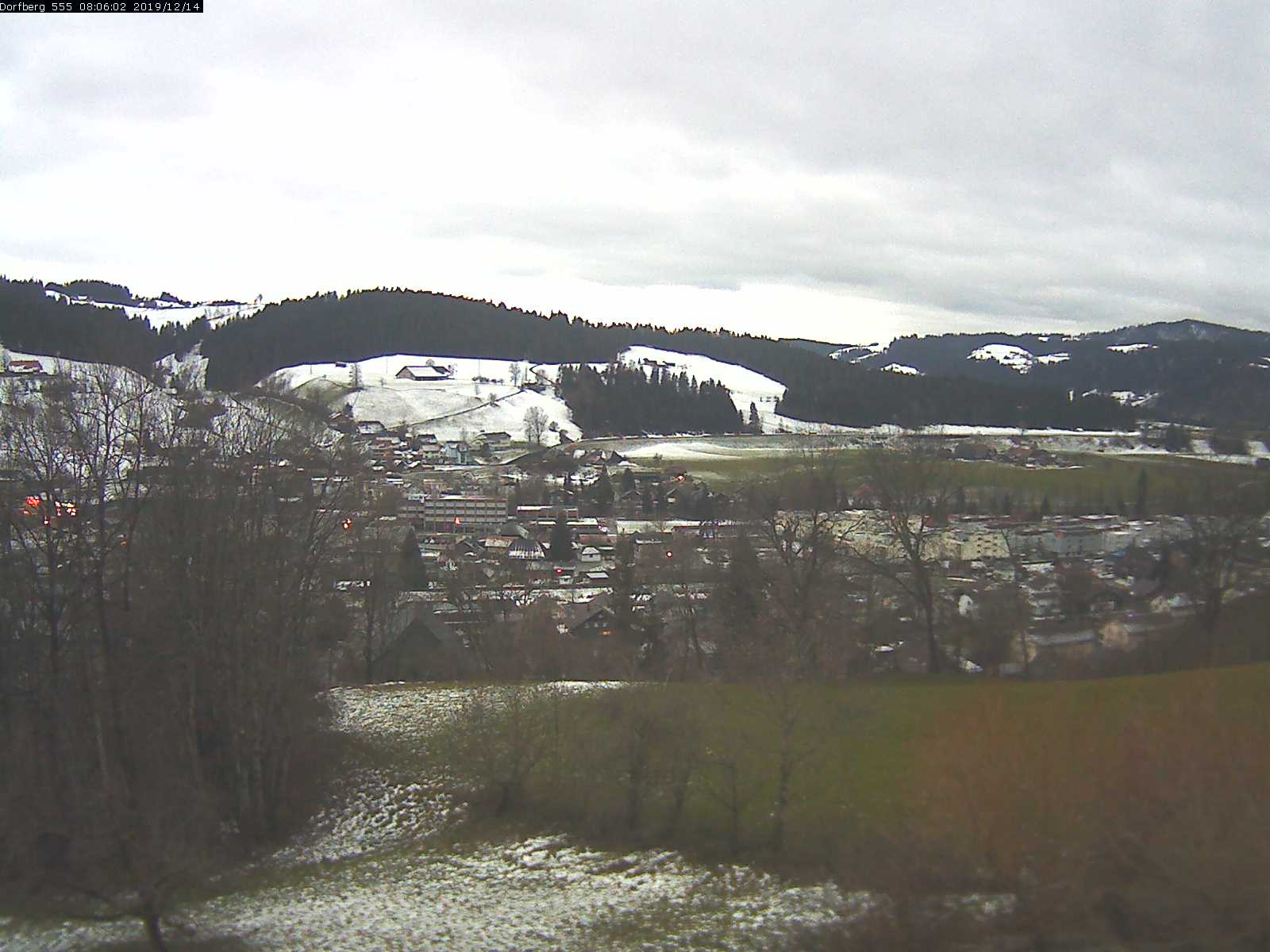 Webcam-Bild: Aussicht vom Dorfberg in Langnau 20191214-080601