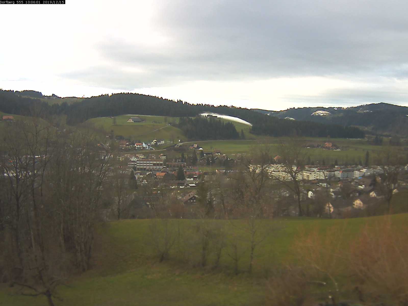 Webcam-Bild: Aussicht vom Dorfberg in Langnau 20191215-100601
