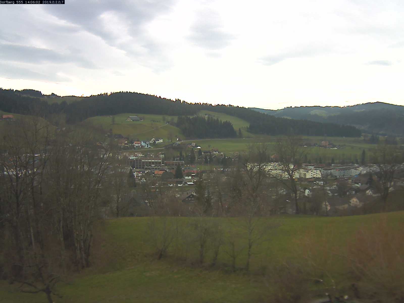 Webcam-Bild: Aussicht vom Dorfberg in Langnau 20191217-140601