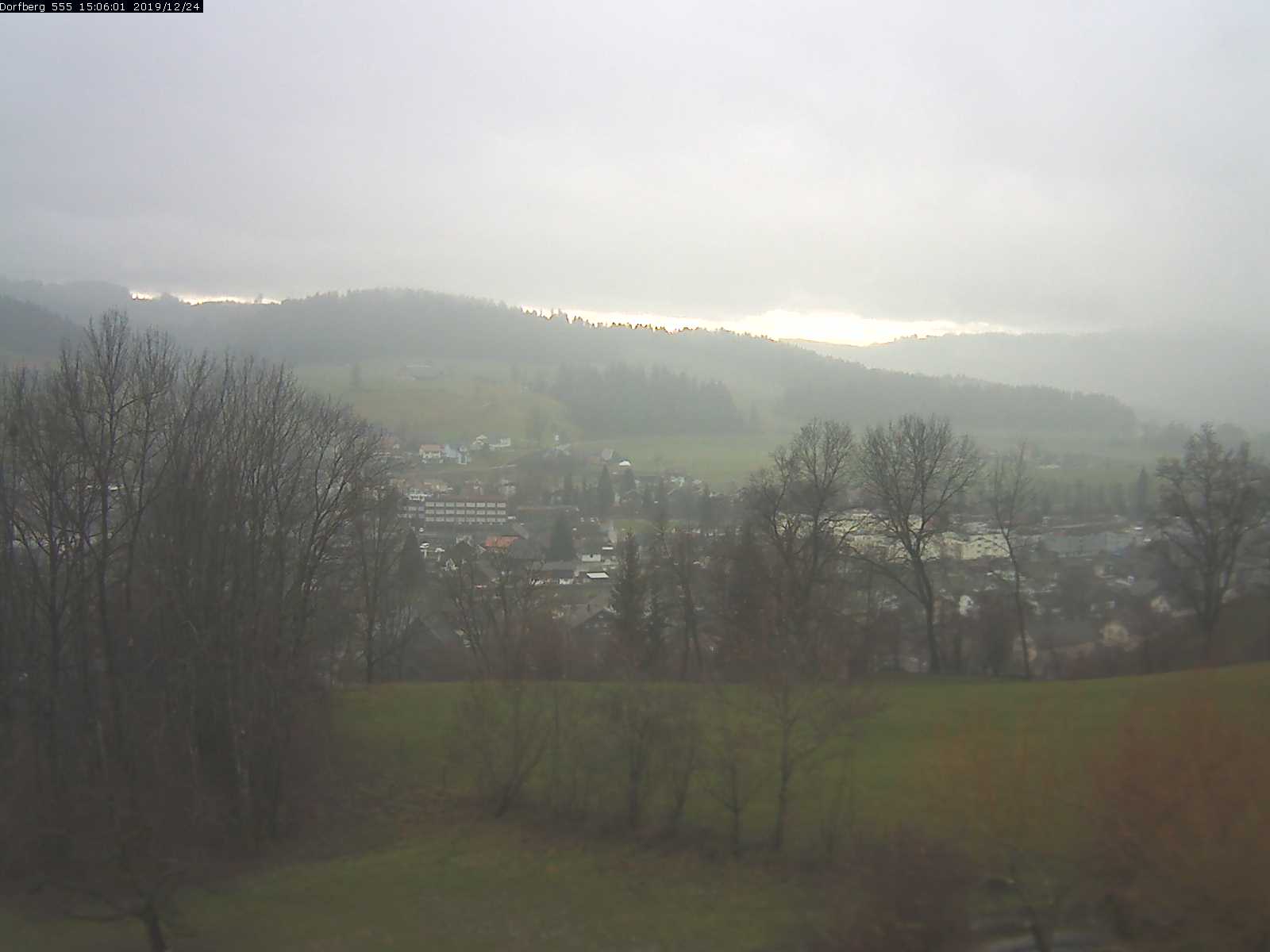 Webcam-Bild: Aussicht vom Dorfberg in Langnau 20191224-150601