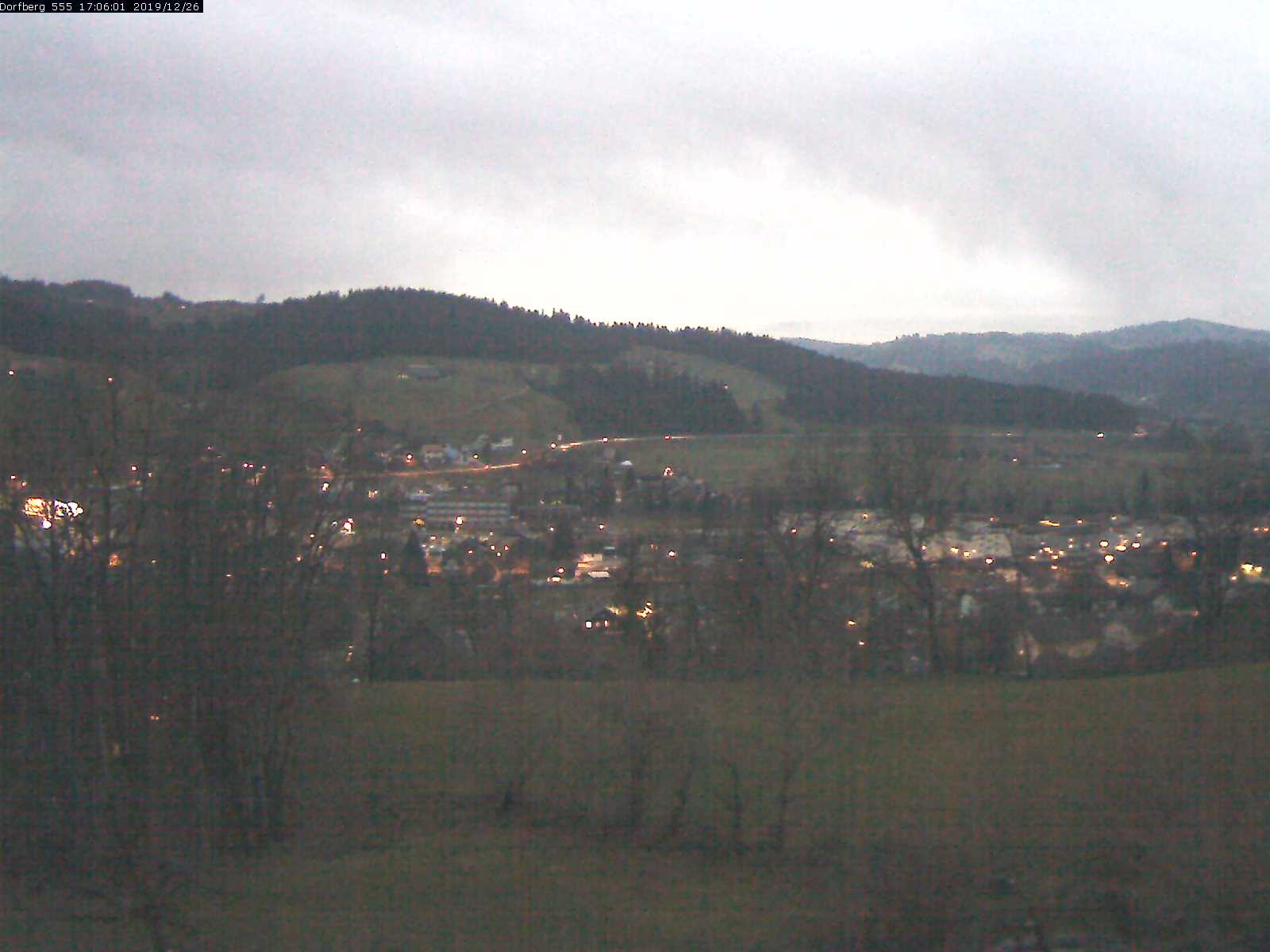 Webcam-Bild: Aussicht vom Dorfberg in Langnau 20191226-170601