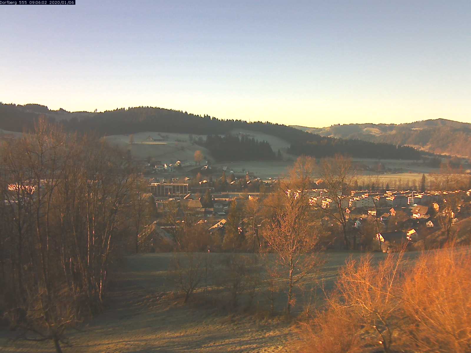 Webcam-Bild: Aussicht vom Dorfberg in Langnau 20200106-090601