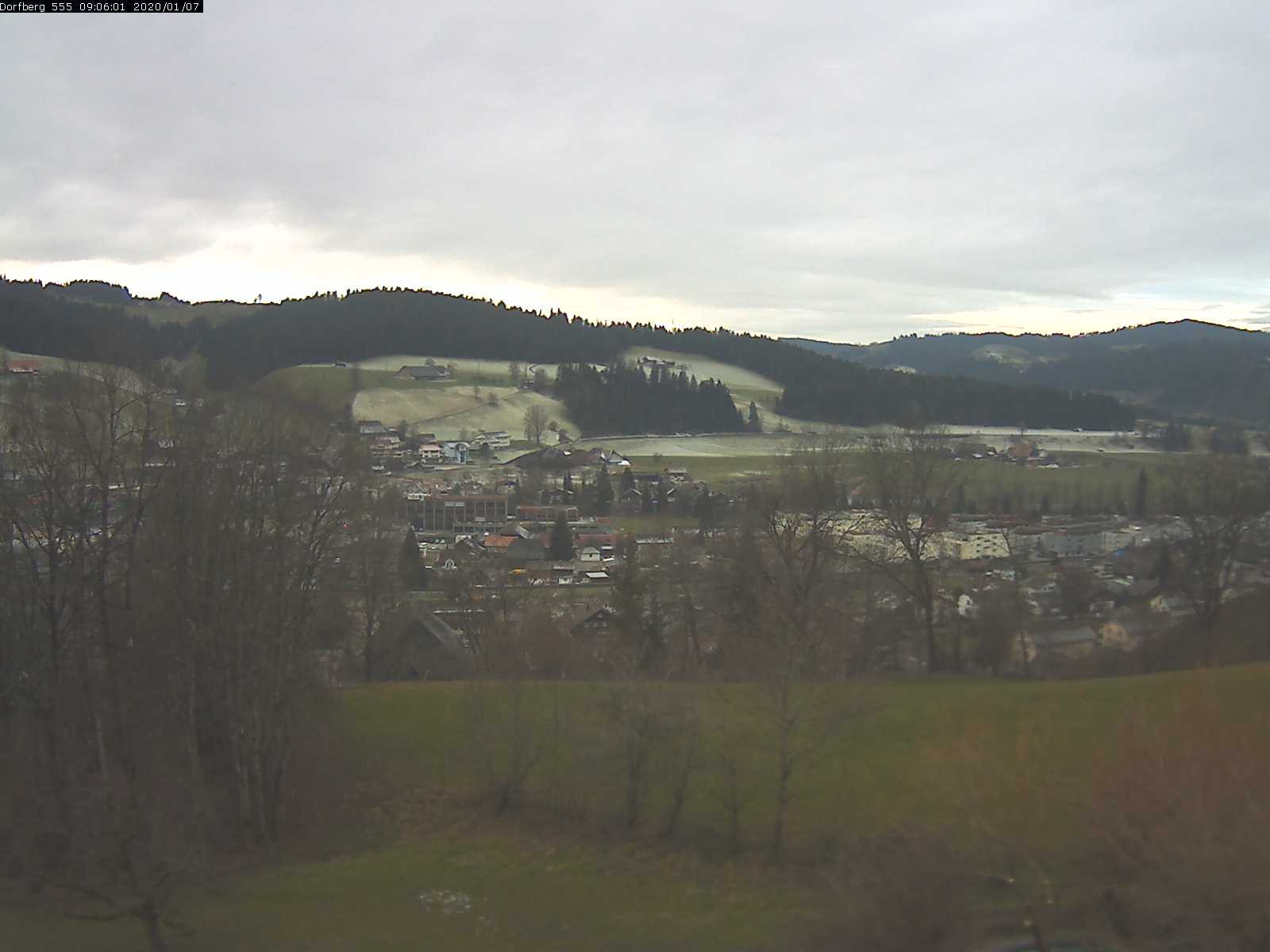 Webcam-Bild: Aussicht vom Dorfberg in Langnau 20200107-090601