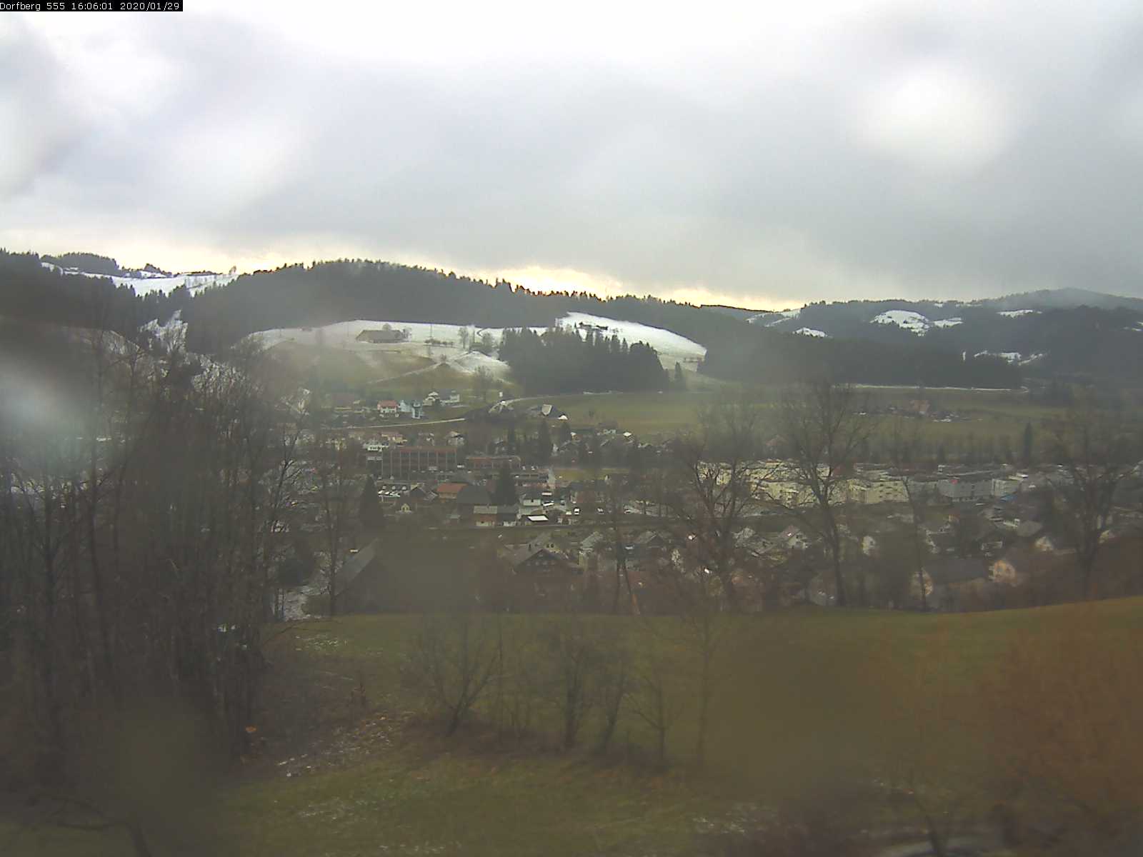 Webcam-Bild: Aussicht vom Dorfberg in Langnau 20200129-160601