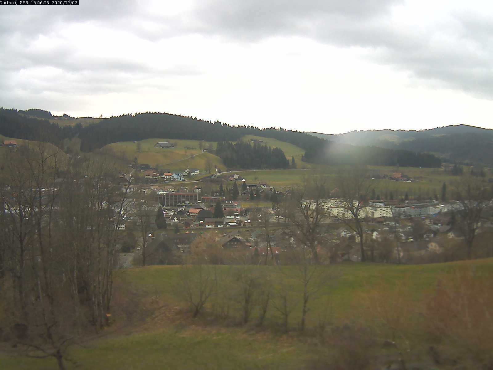 Webcam-Bild: Aussicht vom Dorfberg in Langnau 20200203-160601
