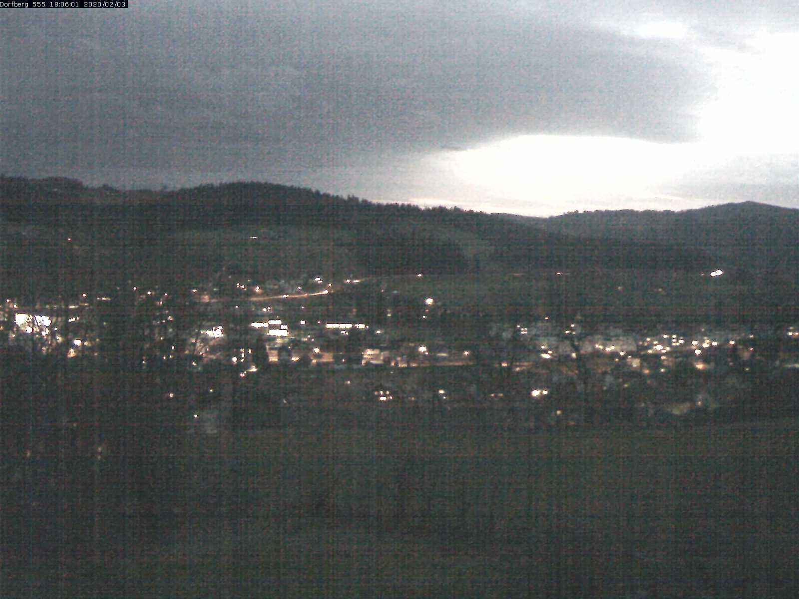 Webcam-Bild: Aussicht vom Dorfberg in Langnau 20200203-180601