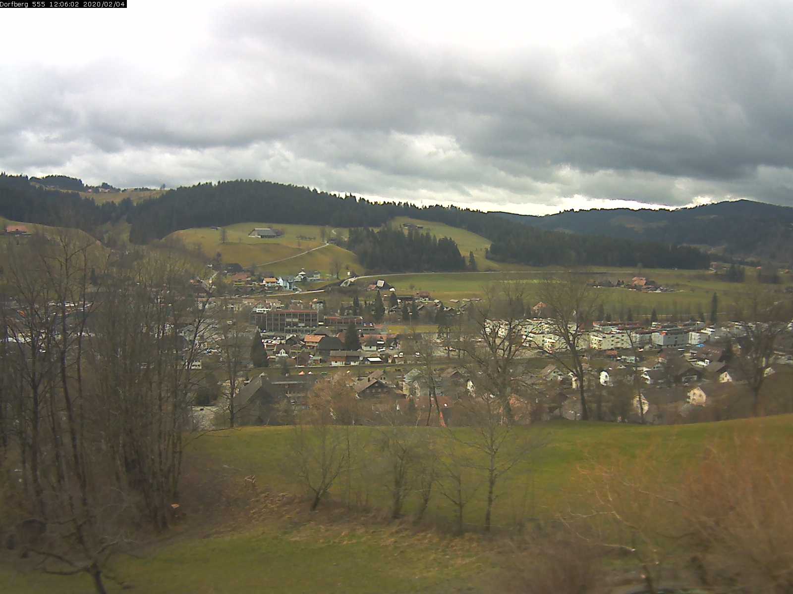 Webcam-Bild: Aussicht vom Dorfberg in Langnau 20200204-120601