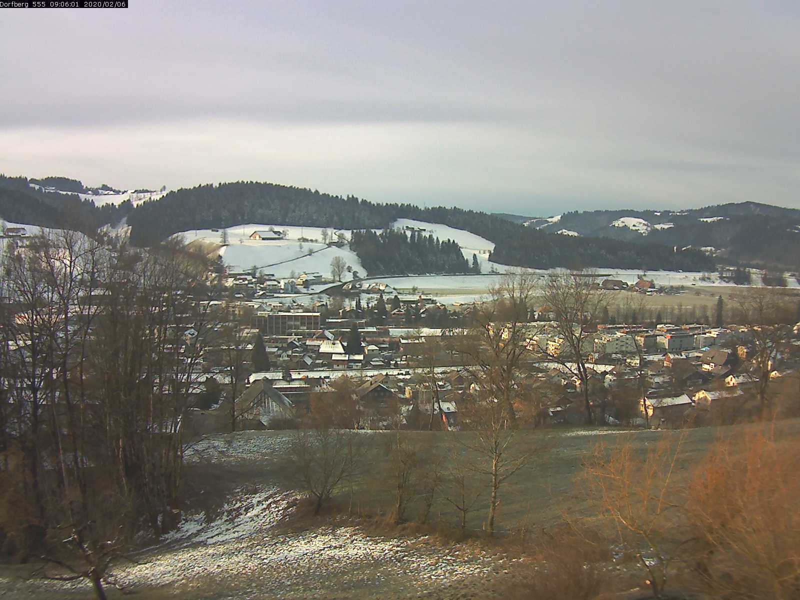 Webcam-Bild: Aussicht vom Dorfberg in Langnau 20200206-090601