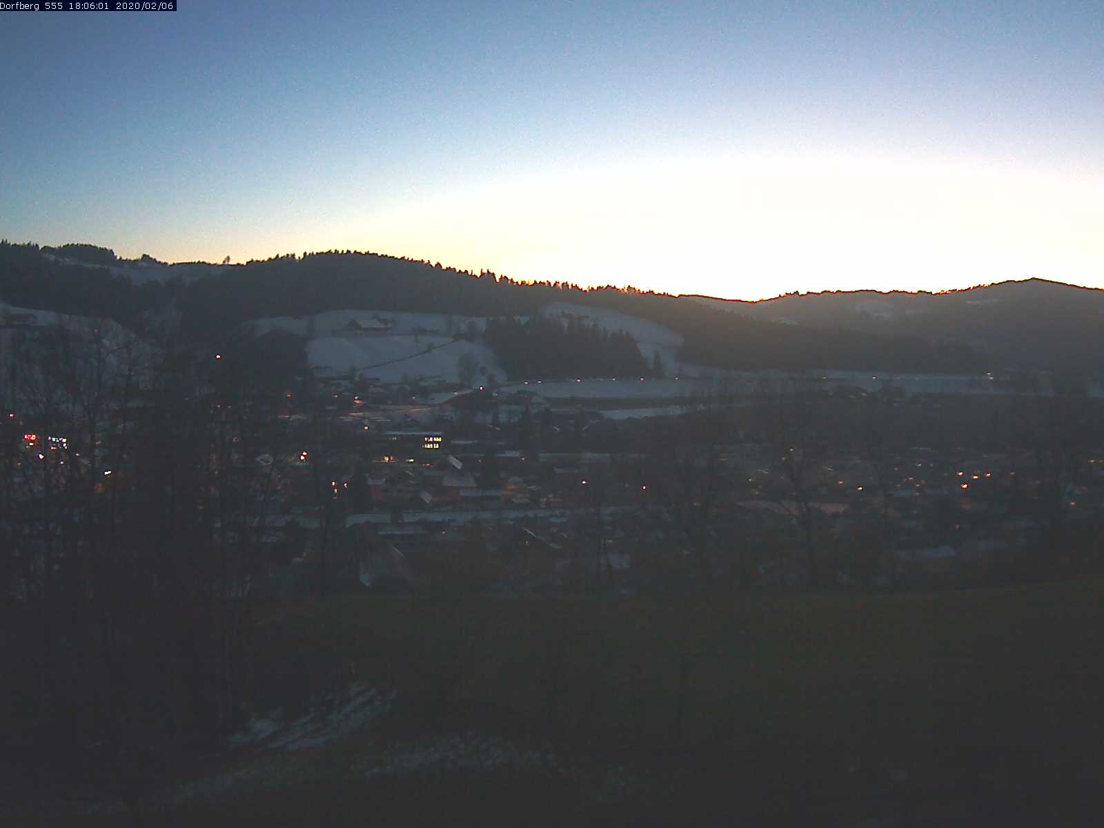 Webcam-Bild: Aussicht vom Dorfberg in Langnau 20200206-180601