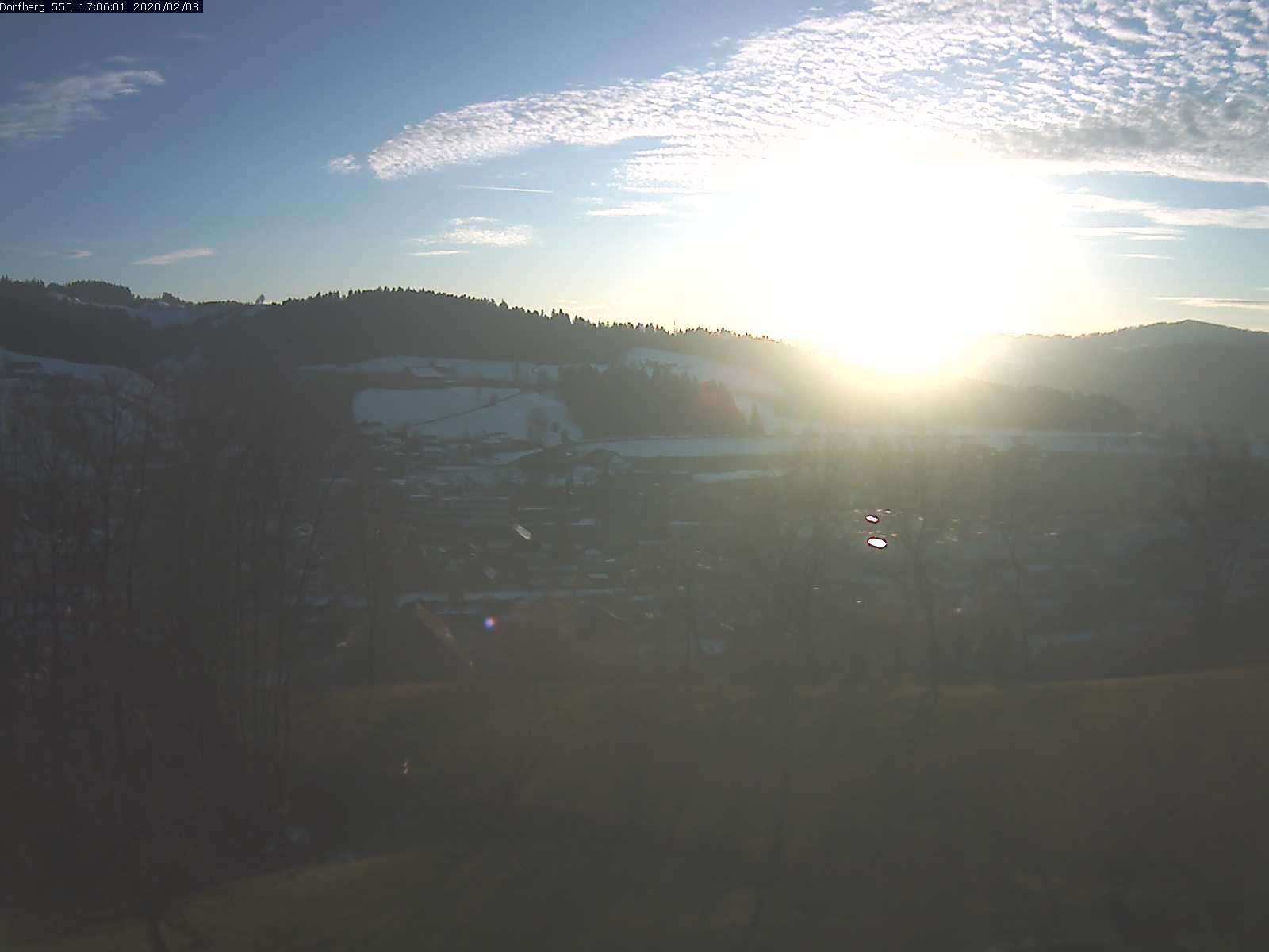 Webcam-Bild: Aussicht vom Dorfberg in Langnau 20200208-170601