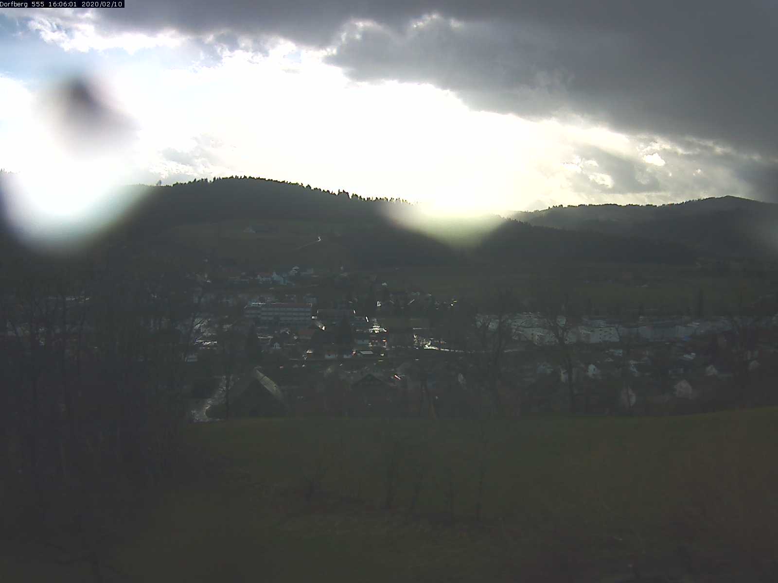 Webcam-Bild: Aussicht vom Dorfberg in Langnau 20200210-160601