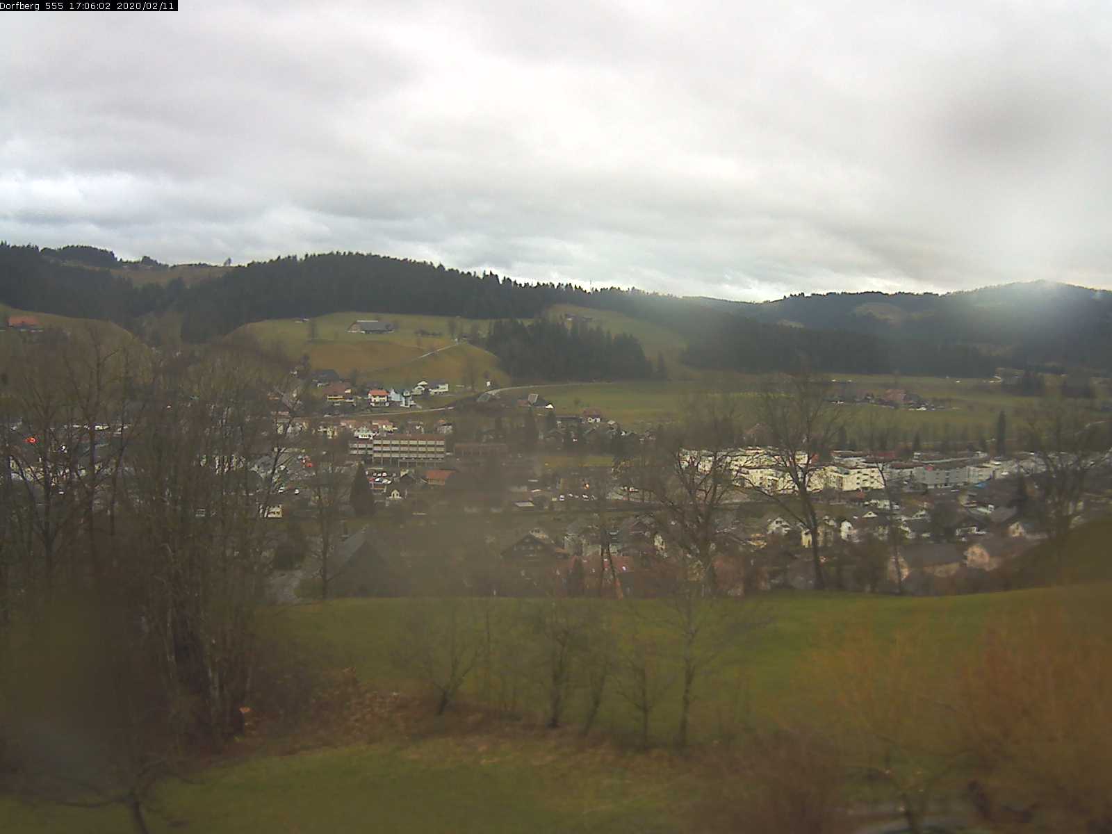 Webcam-Bild: Aussicht vom Dorfberg in Langnau 20200211-170601