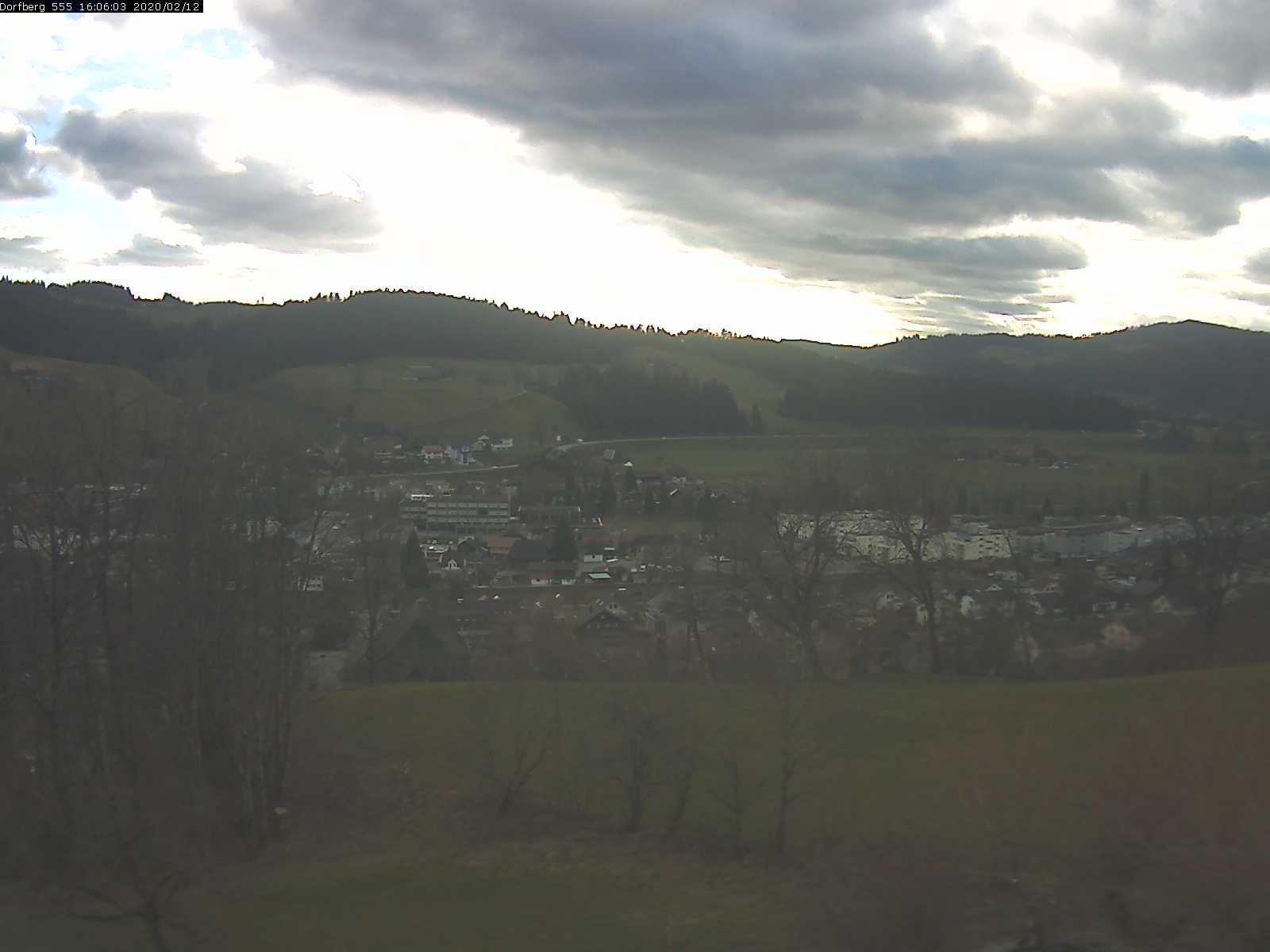 Webcam-Bild: Aussicht vom Dorfberg in Langnau 20200212-160601