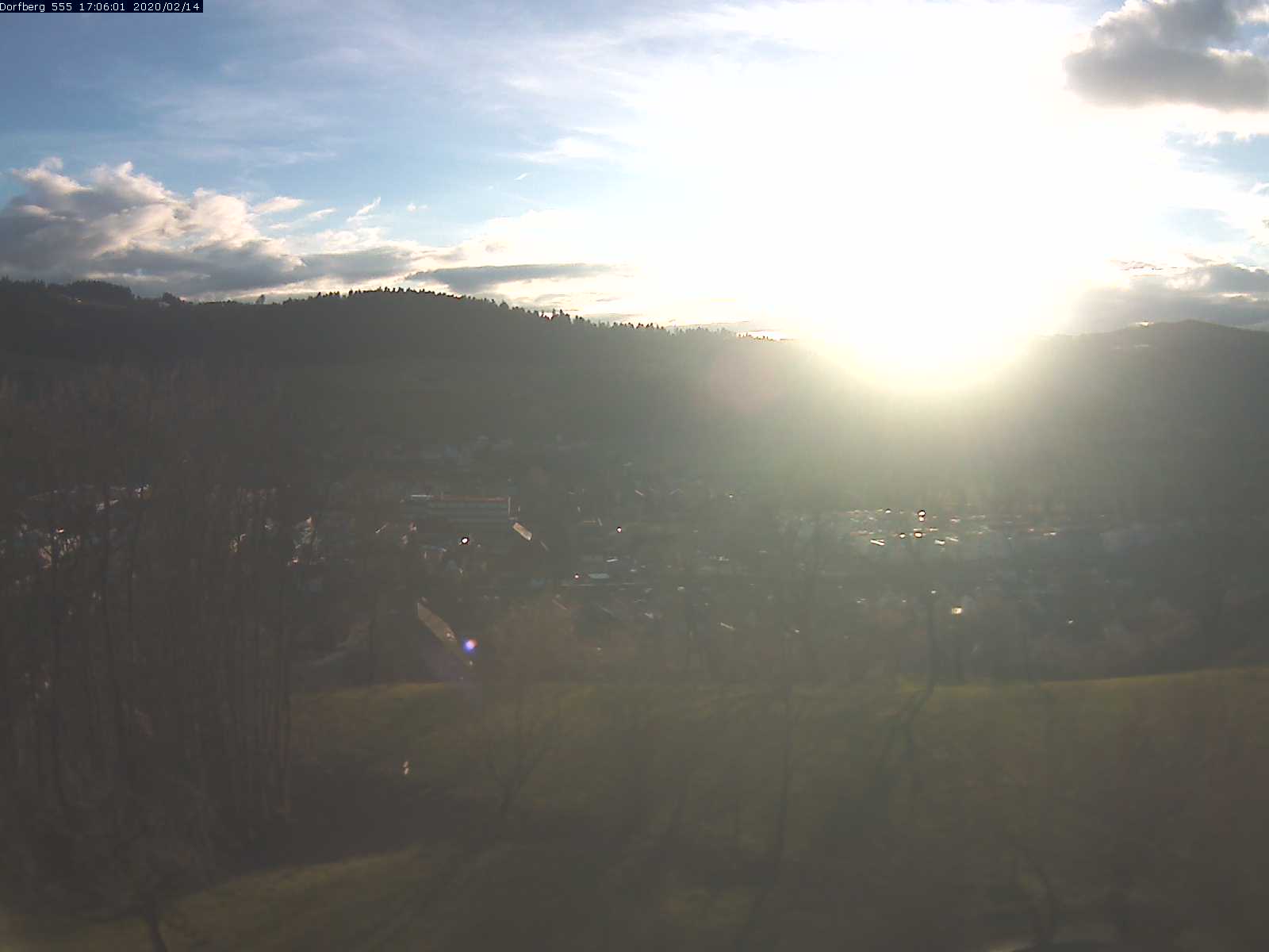 Webcam-Bild: Aussicht vom Dorfberg in Langnau 20200214-170601