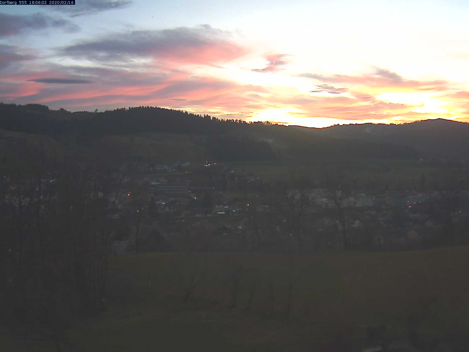 Webcam-Bild: Aussicht vom Dorfberg in Langnau 20200216-180601