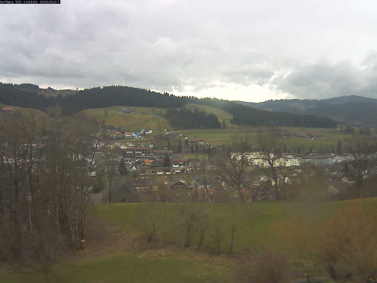 Webcam-Bild: Aussicht vom Dorfberg in Langnau 20200217-140601