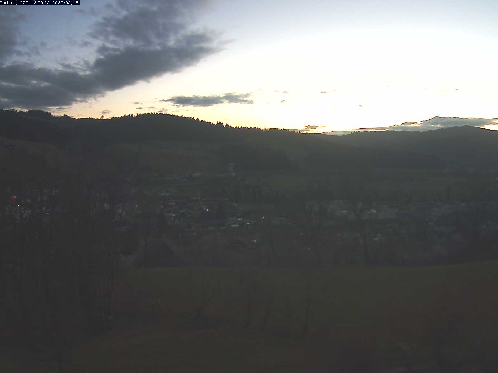 Webcam-Bild: Aussicht vom Dorfberg in Langnau 20200218-180601