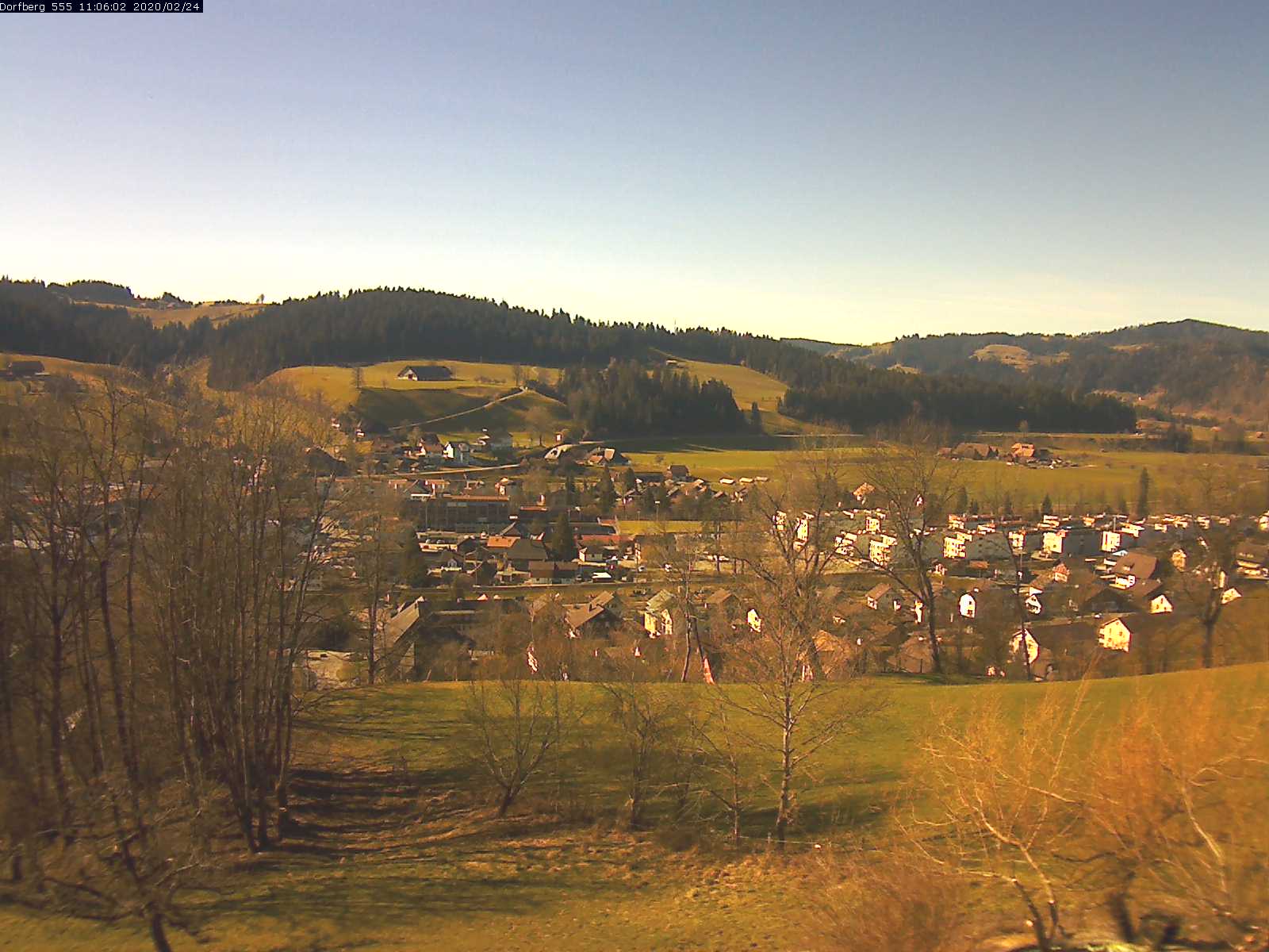 Webcam-Bild: Aussicht vom Dorfberg in Langnau 20200224-110601