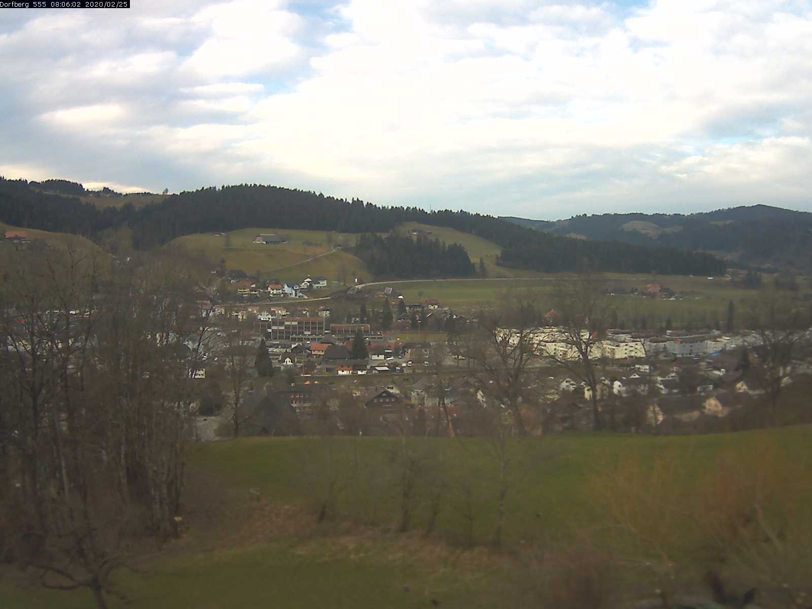 Webcam-Bild: Aussicht vom Dorfberg in Langnau 20200225-080601