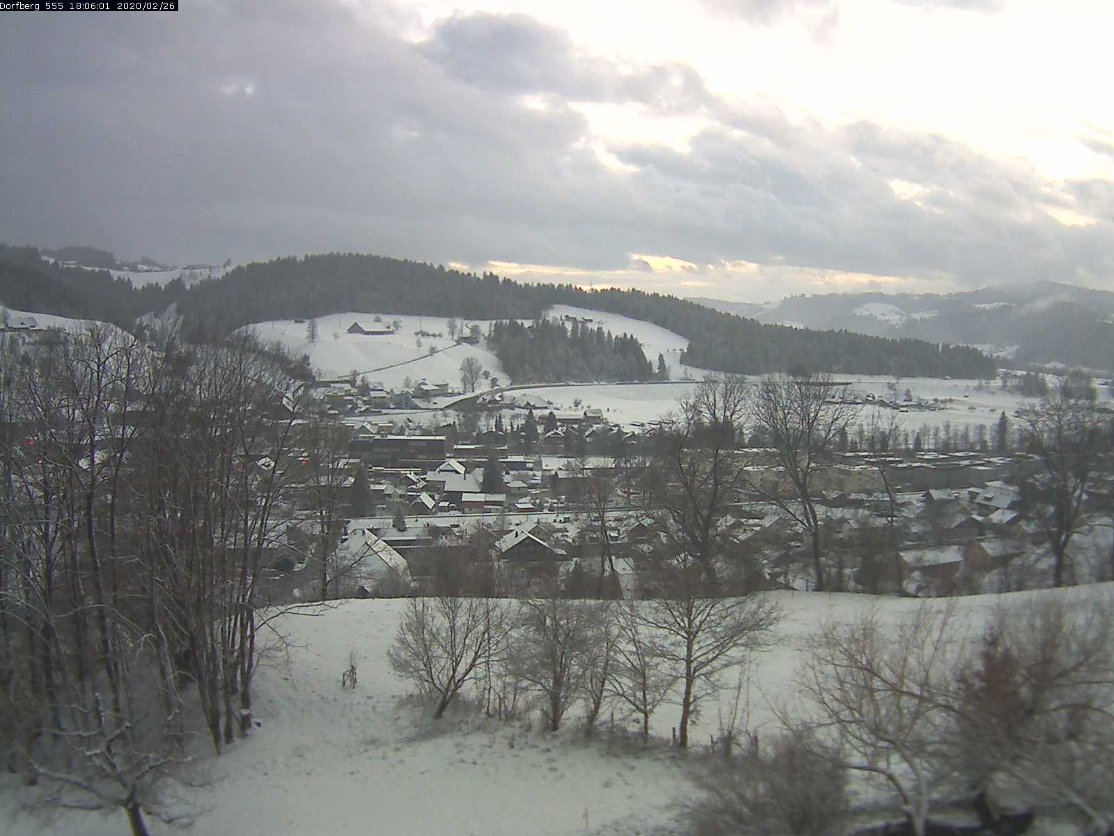 Webcam-Bild: Aussicht vom Dorfberg in Langnau 20200226-180601