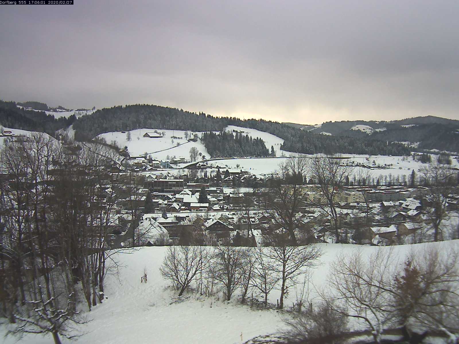 Webcam-Bild: Aussicht vom Dorfberg in Langnau 20200227-170601