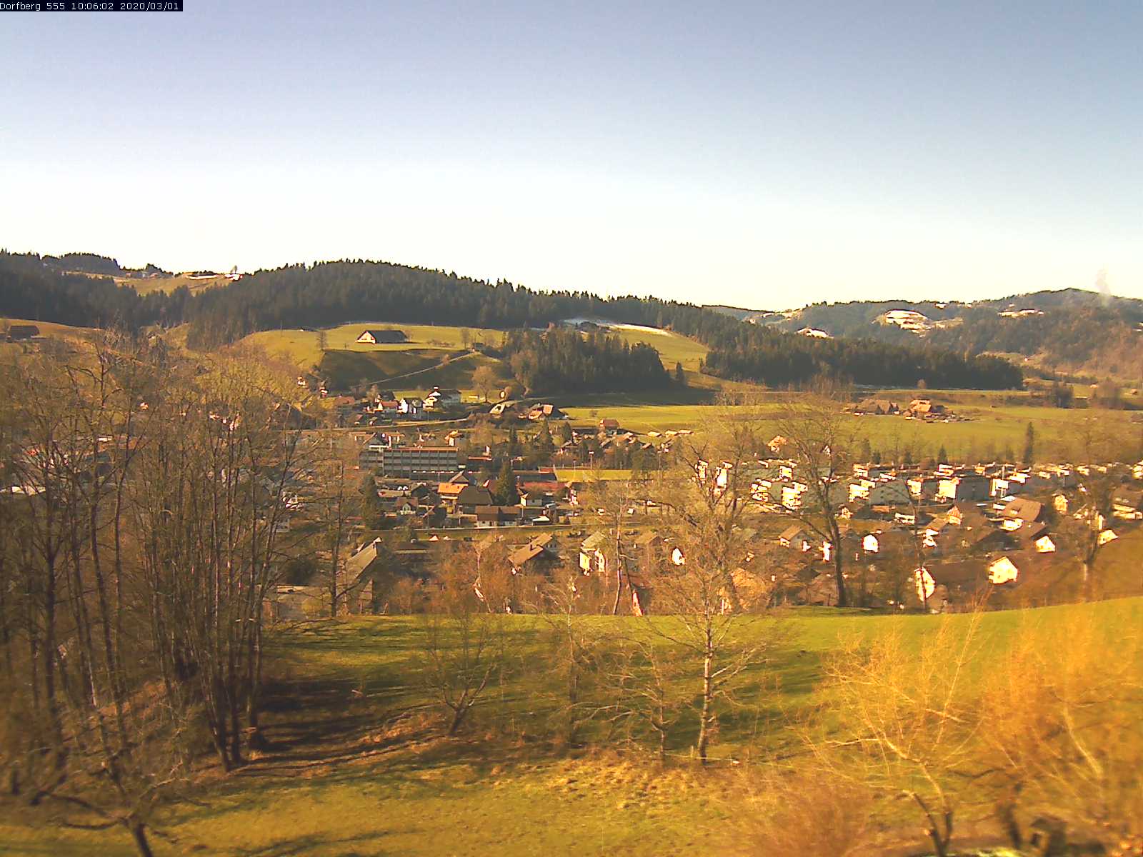 Webcam-Bild: Aussicht vom Dorfberg in Langnau 20200301-100601