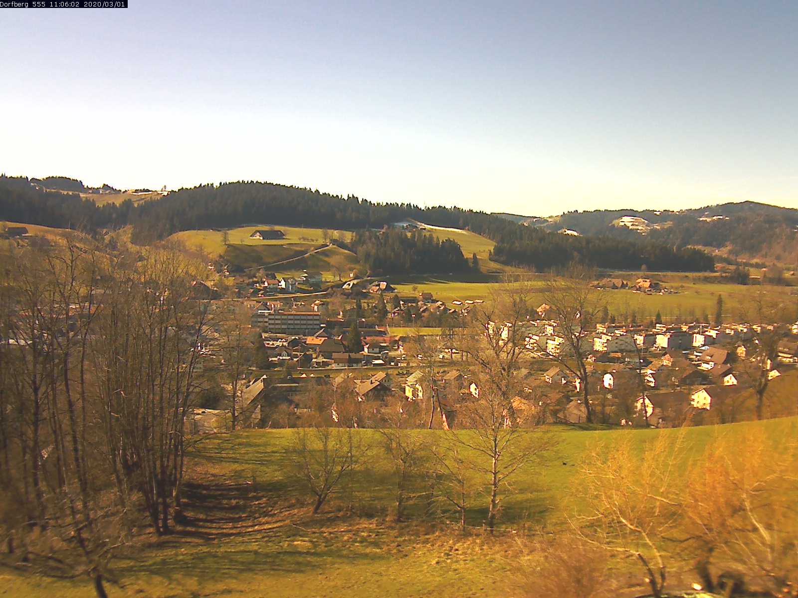 Webcam-Bild: Aussicht vom Dorfberg in Langnau 20200301-110601