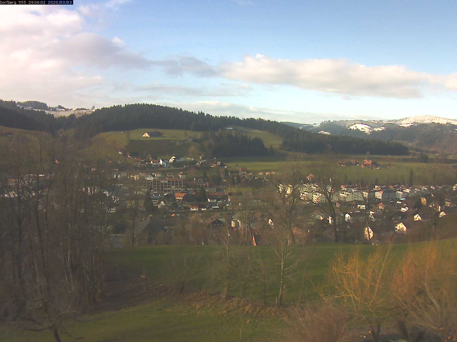Webcam-Bild: Aussicht vom Dorfberg in Langnau 20200303-090601