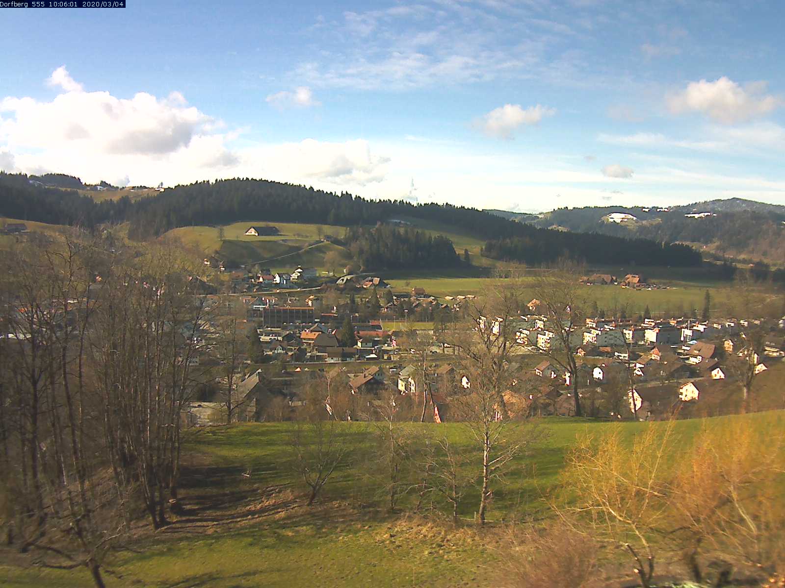 Webcam-Bild: Aussicht vom Dorfberg in Langnau 20200304-100601