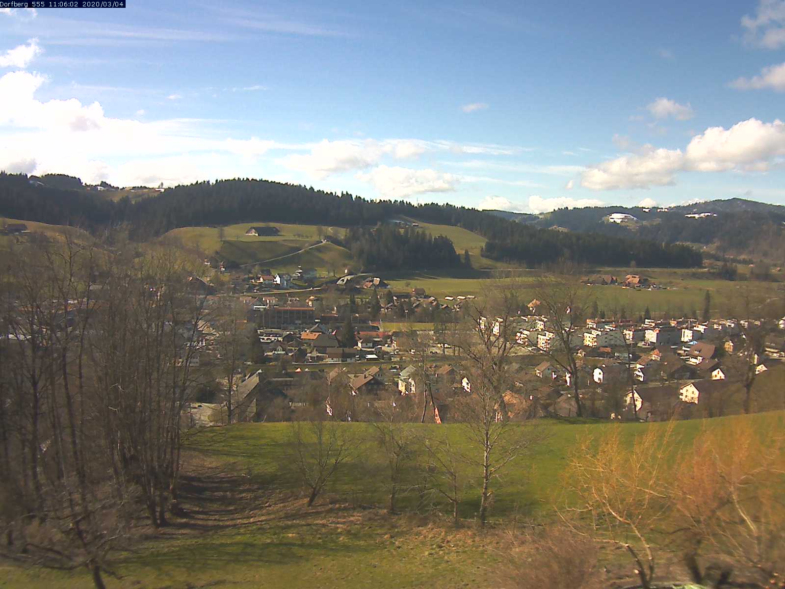 Webcam-Bild: Aussicht vom Dorfberg in Langnau 20200304-110601