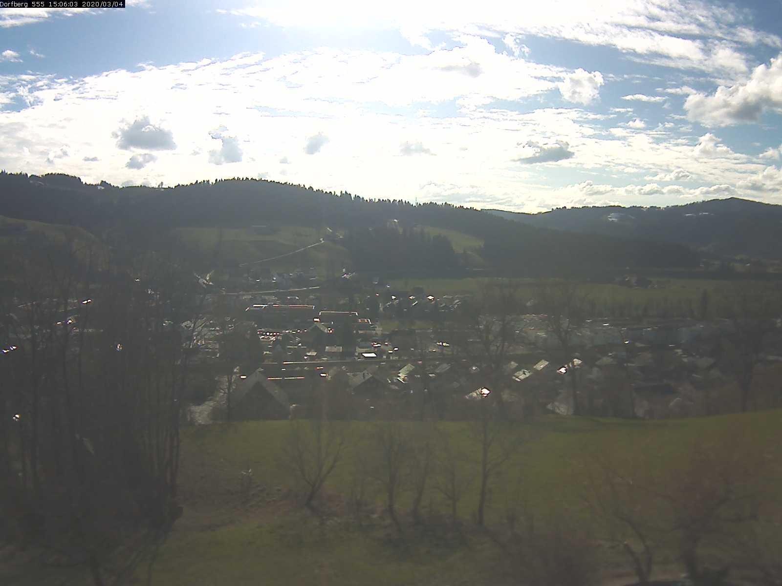 Webcam-Bild: Aussicht vom Dorfberg in Langnau 20200304-150601