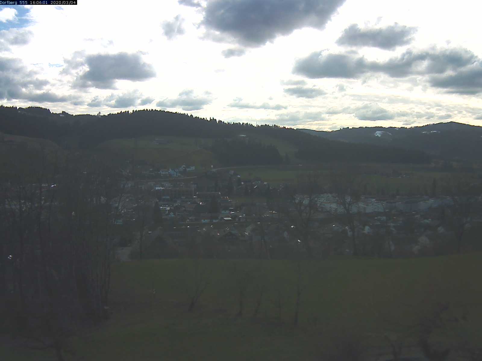 Webcam-Bild: Aussicht vom Dorfberg in Langnau 20200304-160601