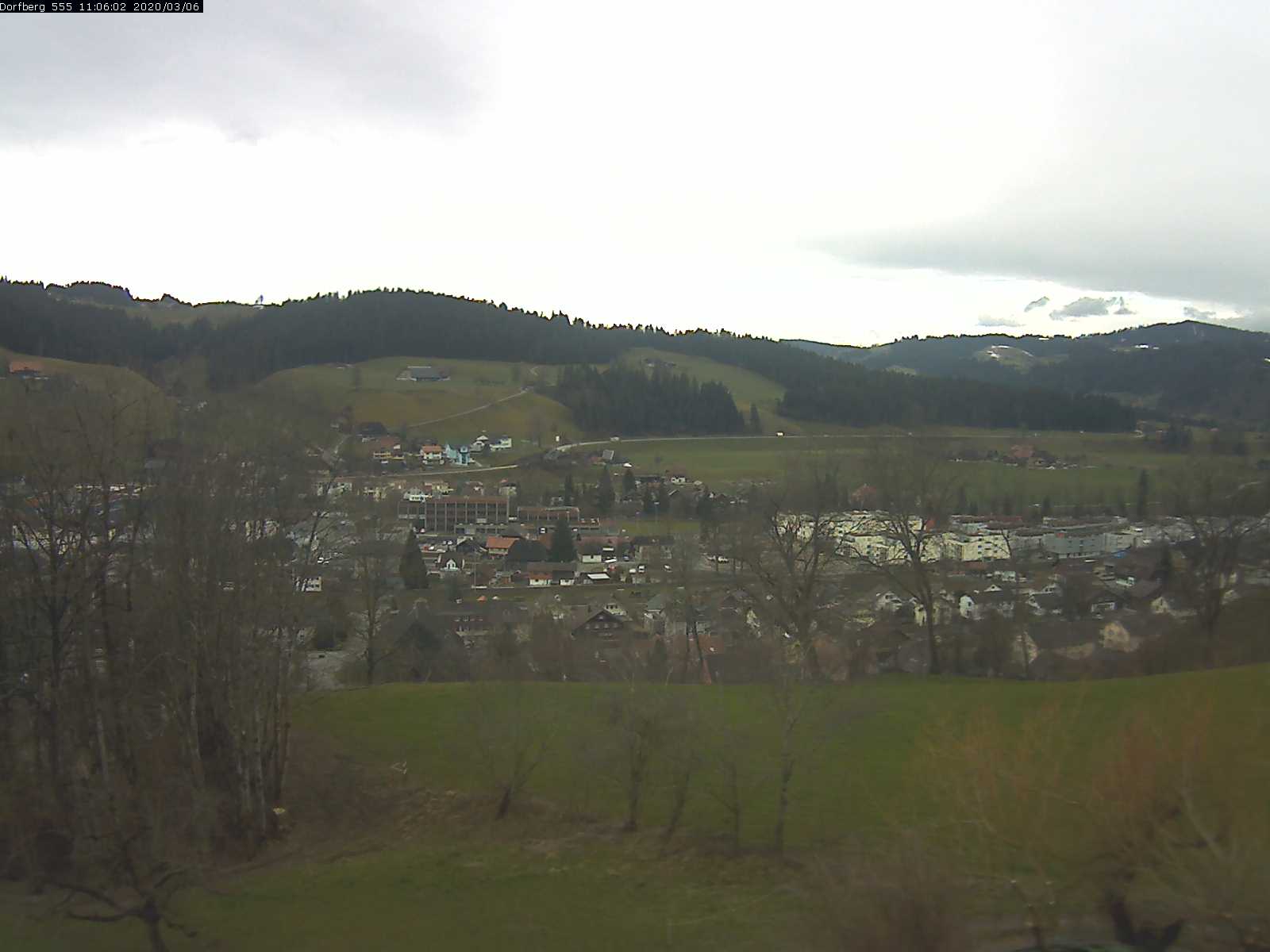 Webcam-Bild: Aussicht vom Dorfberg in Langnau 20200306-110601