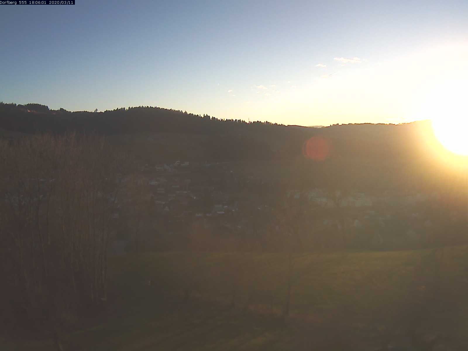 Webcam-Bild: Aussicht vom Dorfberg in Langnau 20200311-180601