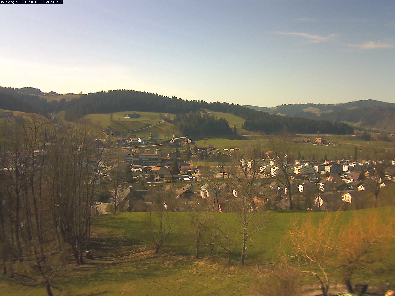 Webcam-Bild: Aussicht vom Dorfberg in Langnau 20200317-110601