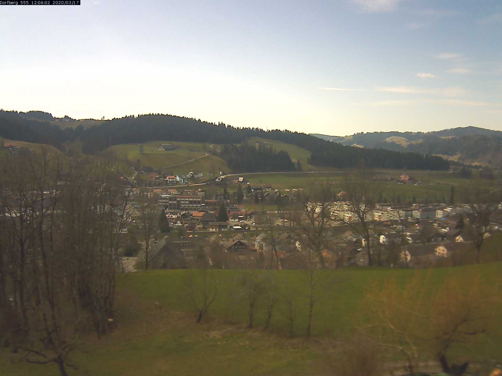Webcam-Bild: Aussicht vom Dorfberg in Langnau 20200317-120601