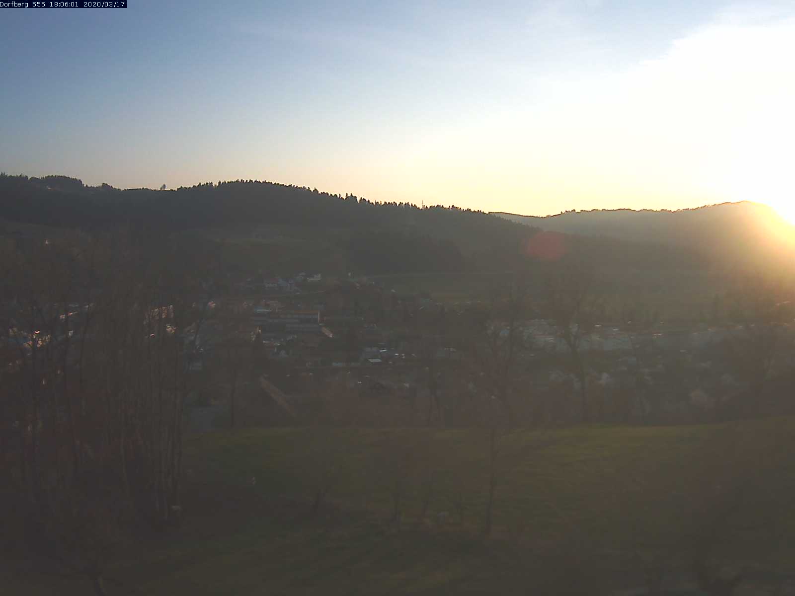 Webcam-Bild: Aussicht vom Dorfberg in Langnau 20200317-180601