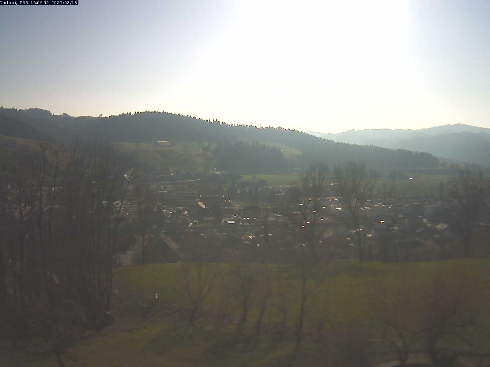 Webcam-Bild: Aussicht vom Dorfberg in Langnau 20200318-160601