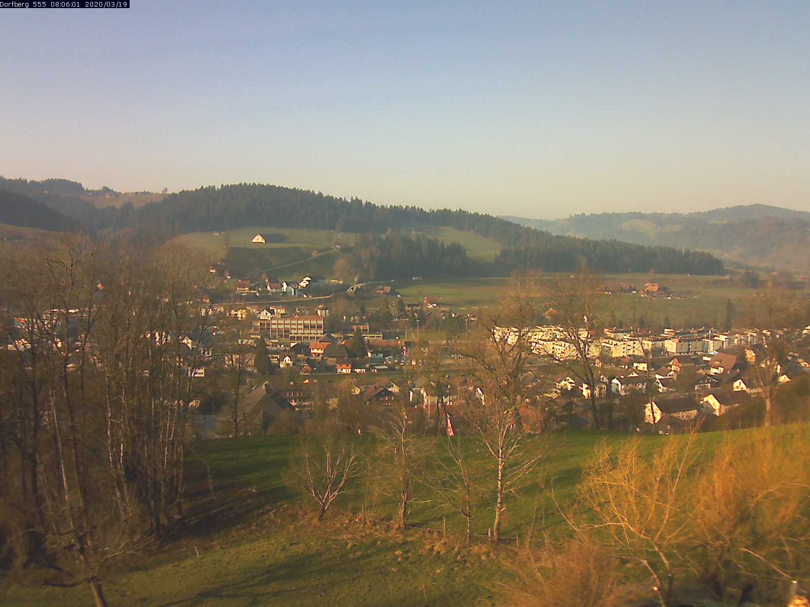 Webcam-Bild: Aussicht vom Dorfberg in Langnau 20200319-080601