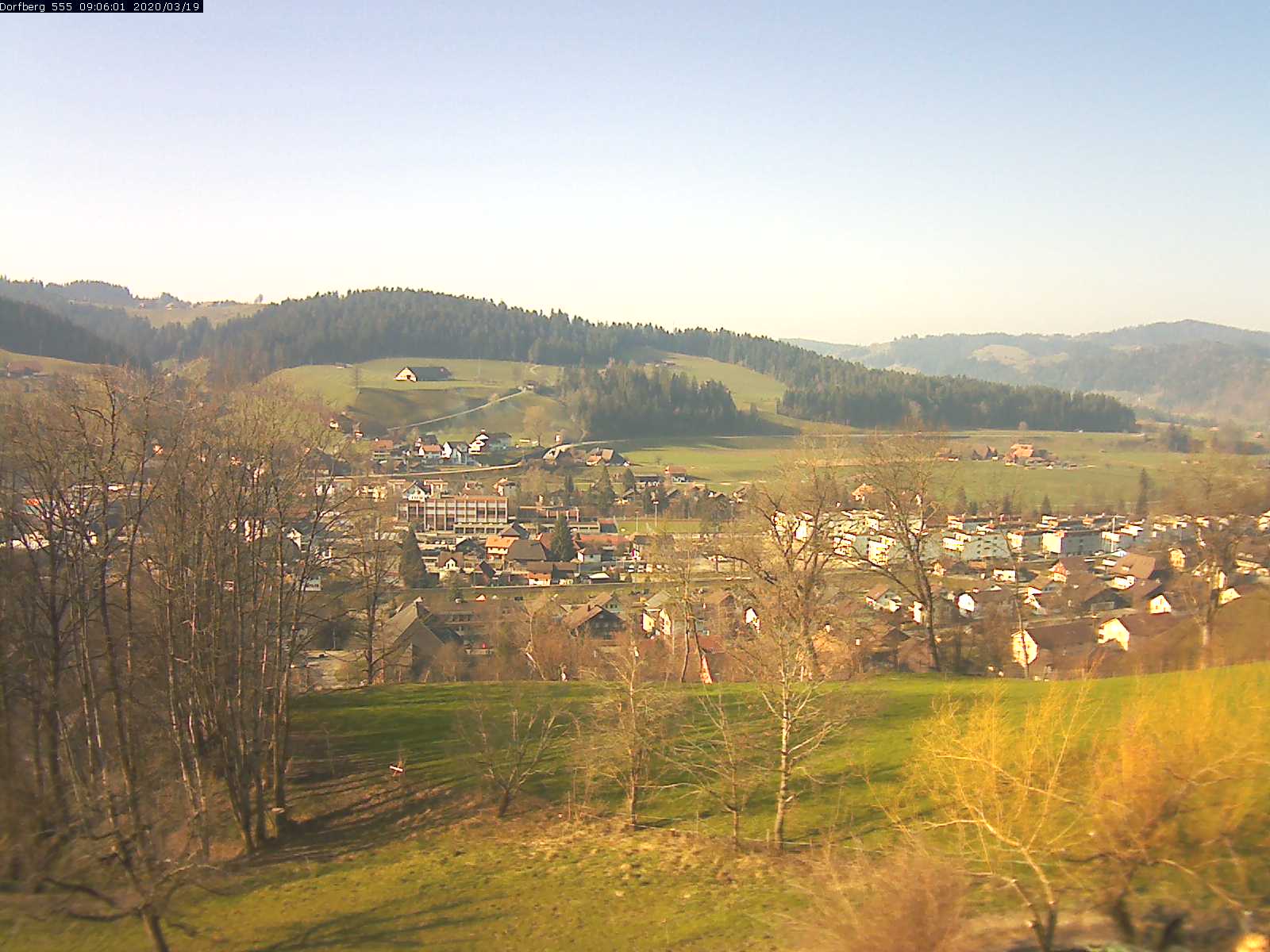 Webcam-Bild: Aussicht vom Dorfberg in Langnau 20200319-090601