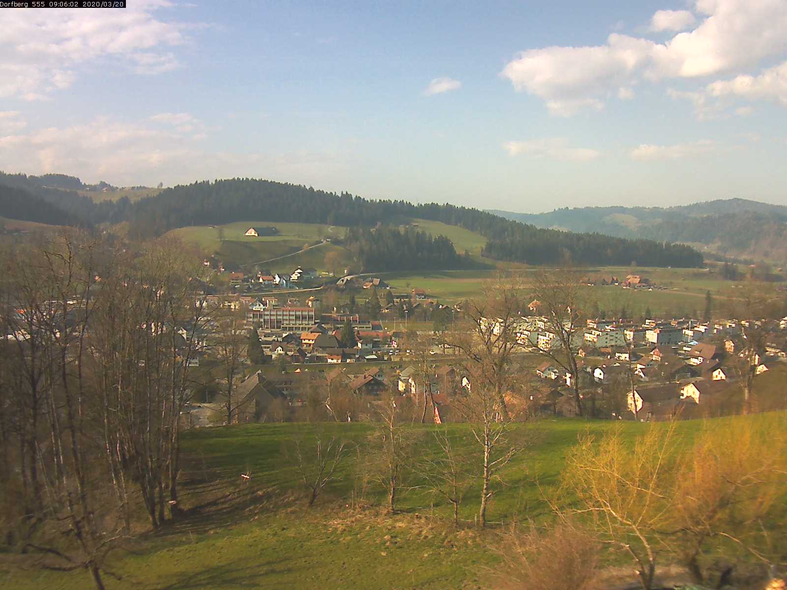 Webcam-Bild: Aussicht vom Dorfberg in Langnau 20200320-090601