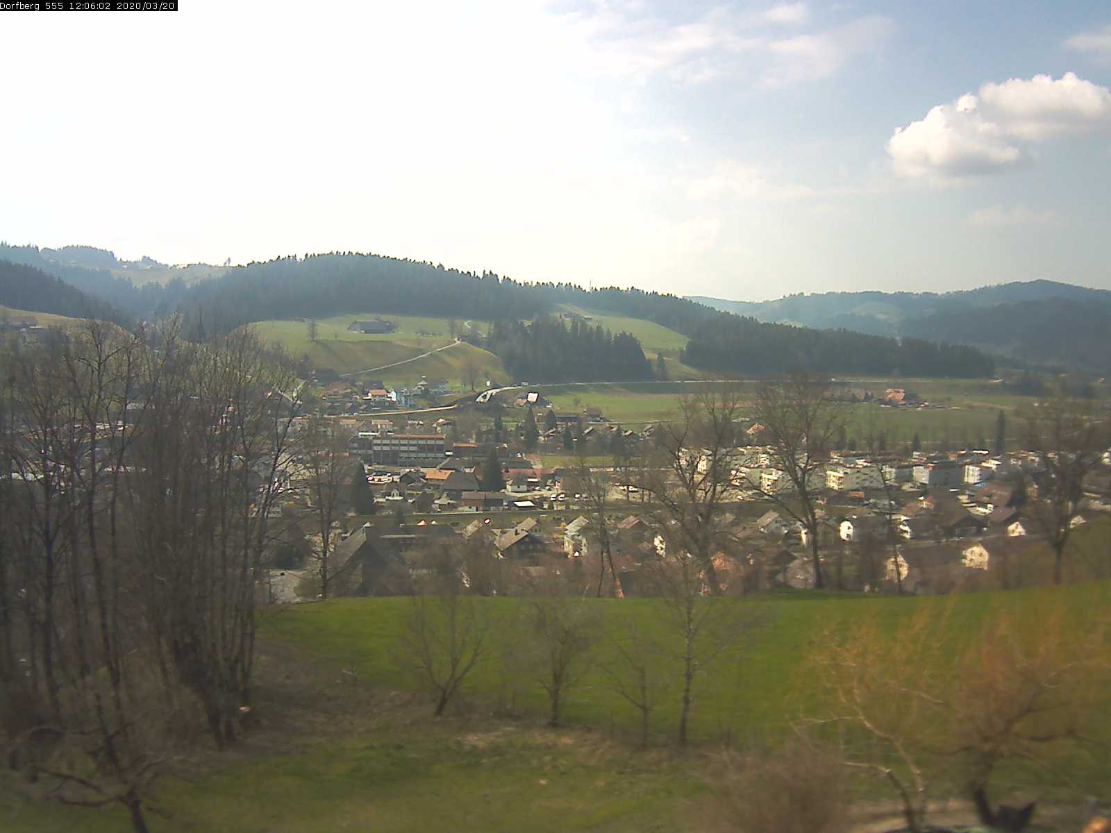 Webcam-Bild: Aussicht vom Dorfberg in Langnau 20200320-120601