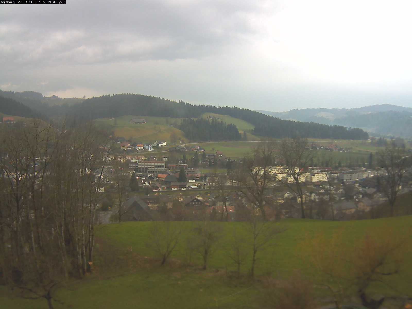 Webcam-Bild: Aussicht vom Dorfberg in Langnau 20200320-170601